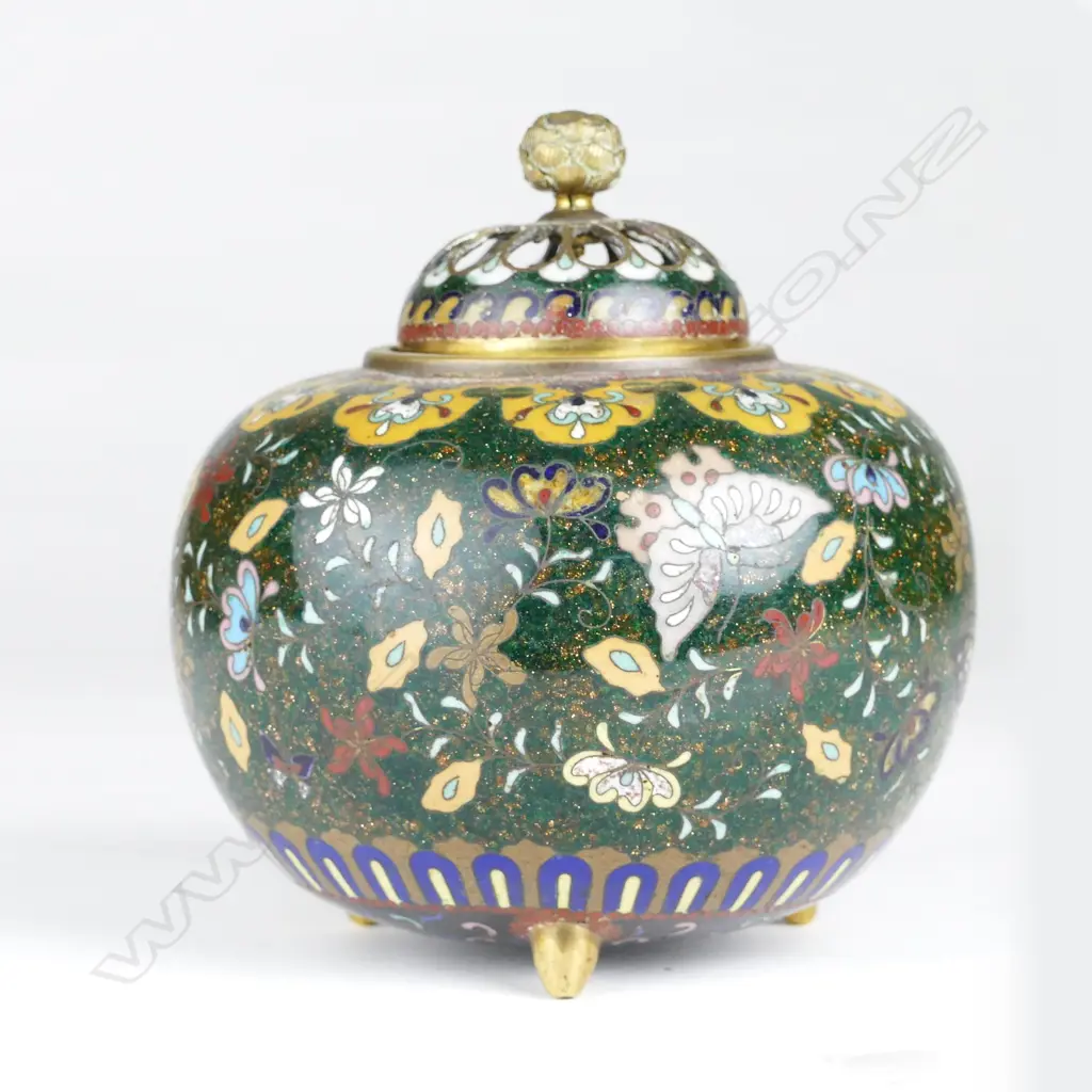 A fine Japanese Meiji period cloisonné potpourri jar Image 1++