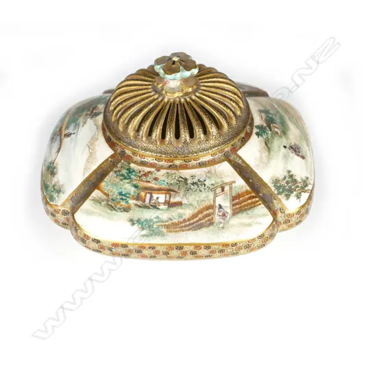 A Japanese Satsuma koro