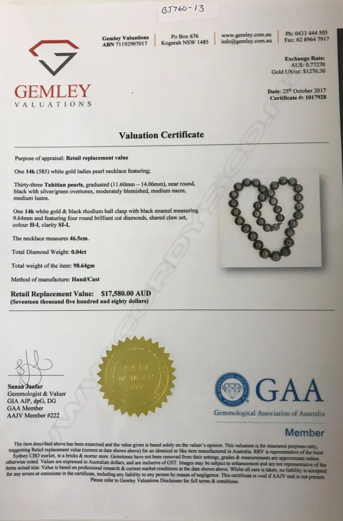 A Tahitian black pearl necklace Image 1++