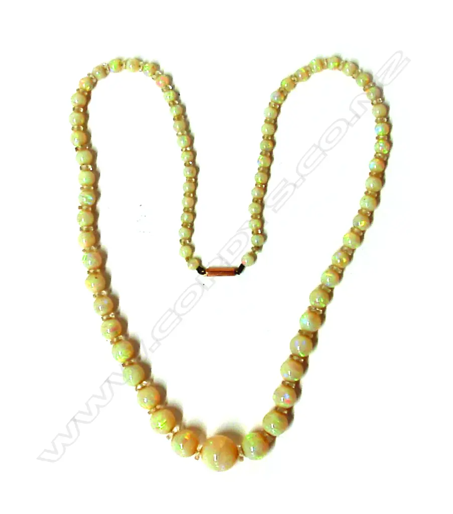 An estate graduated opal bead necklace Image 1++