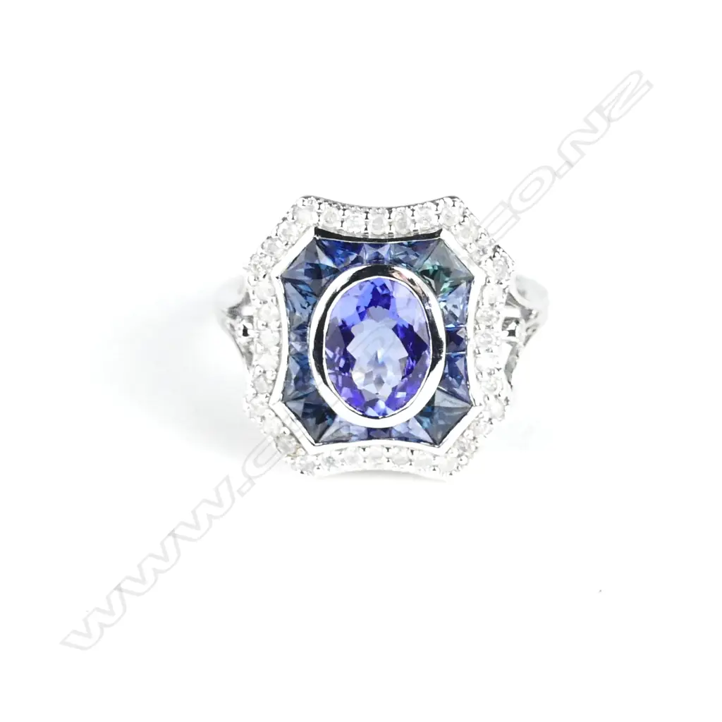 An 18ct. white gold tanzanite Image 1++