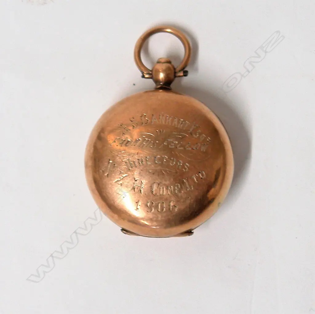 An early 20thC 9ct. rose gold sovereign case Image 1++
