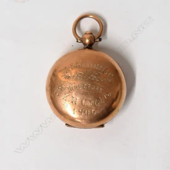 An early 20thC 9ct. rose gold sovereign case