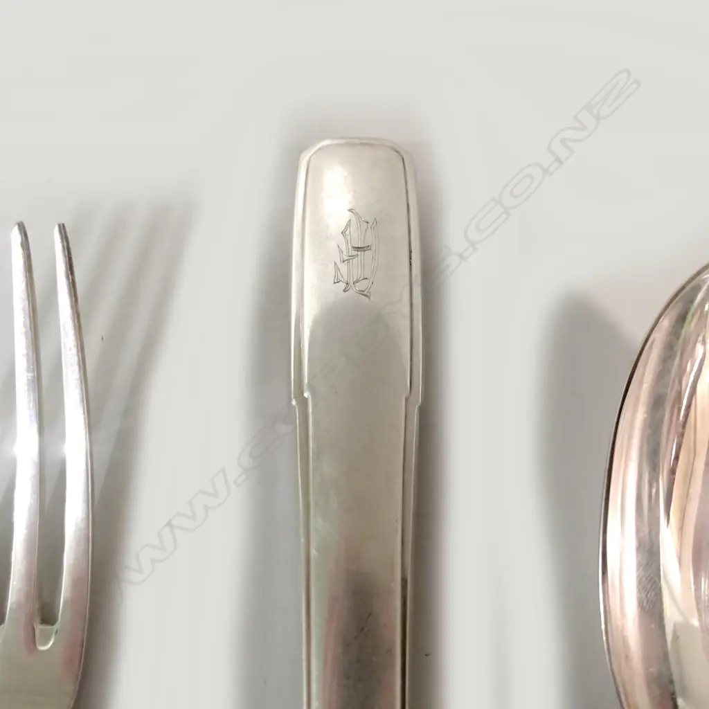 An extensive 140 piece Italian Art Déco .800 silver table service by Ricci & C. S.p.A. Image 1++