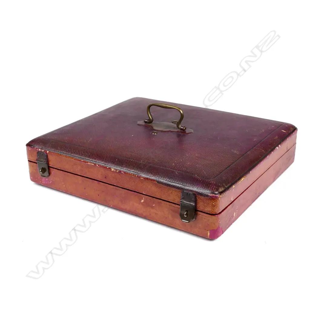 A cased set of 12 French silver tablespoons and forks Image 1++