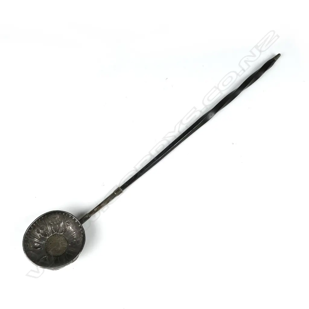 A Georgian silver toddy ladle Image 1++
