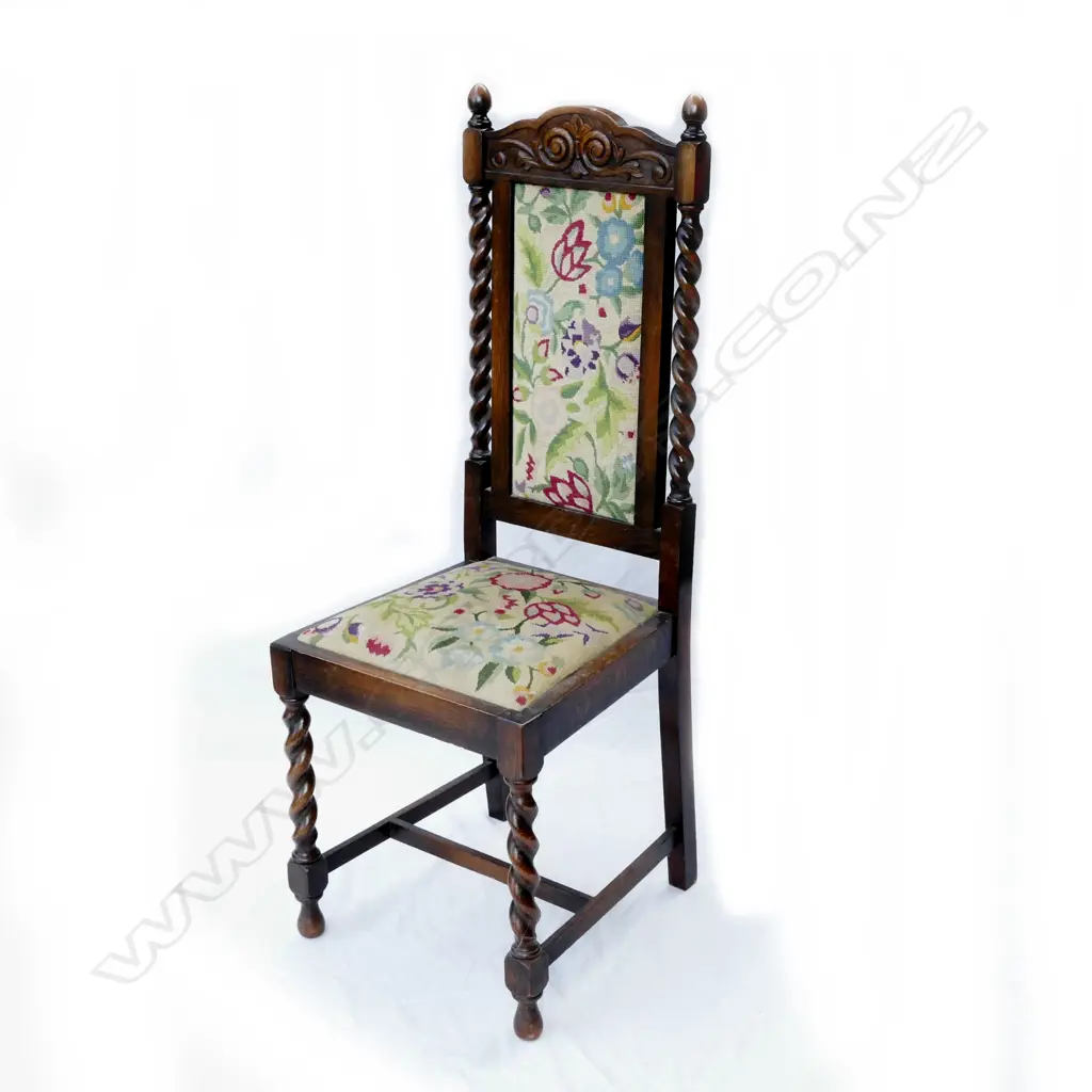 A vintage oak barley twist hall chair Image 1++
