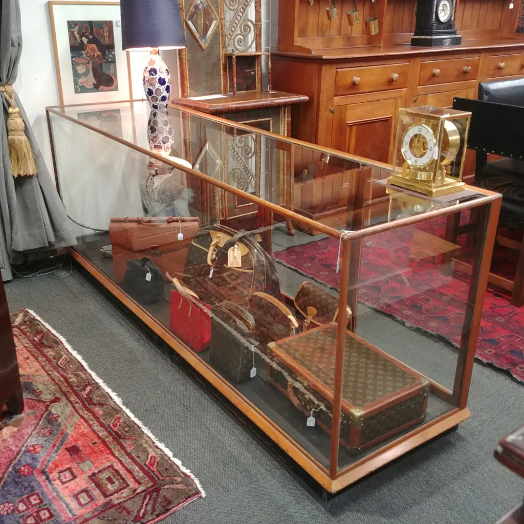 An early 20thc mahogany framed glazed display counter Image 1++