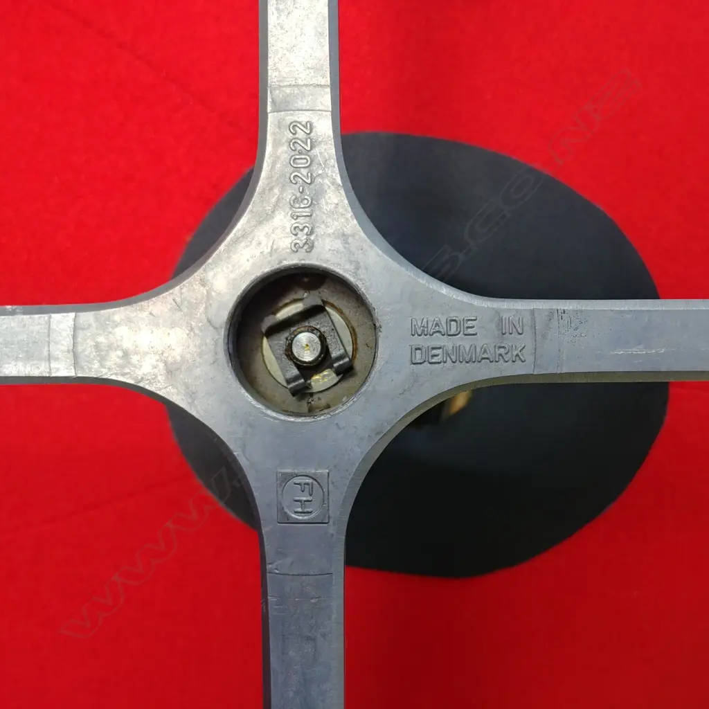 Arne Jacobsen for Fritz Hansen 'Egg' wingback chair Image 1++