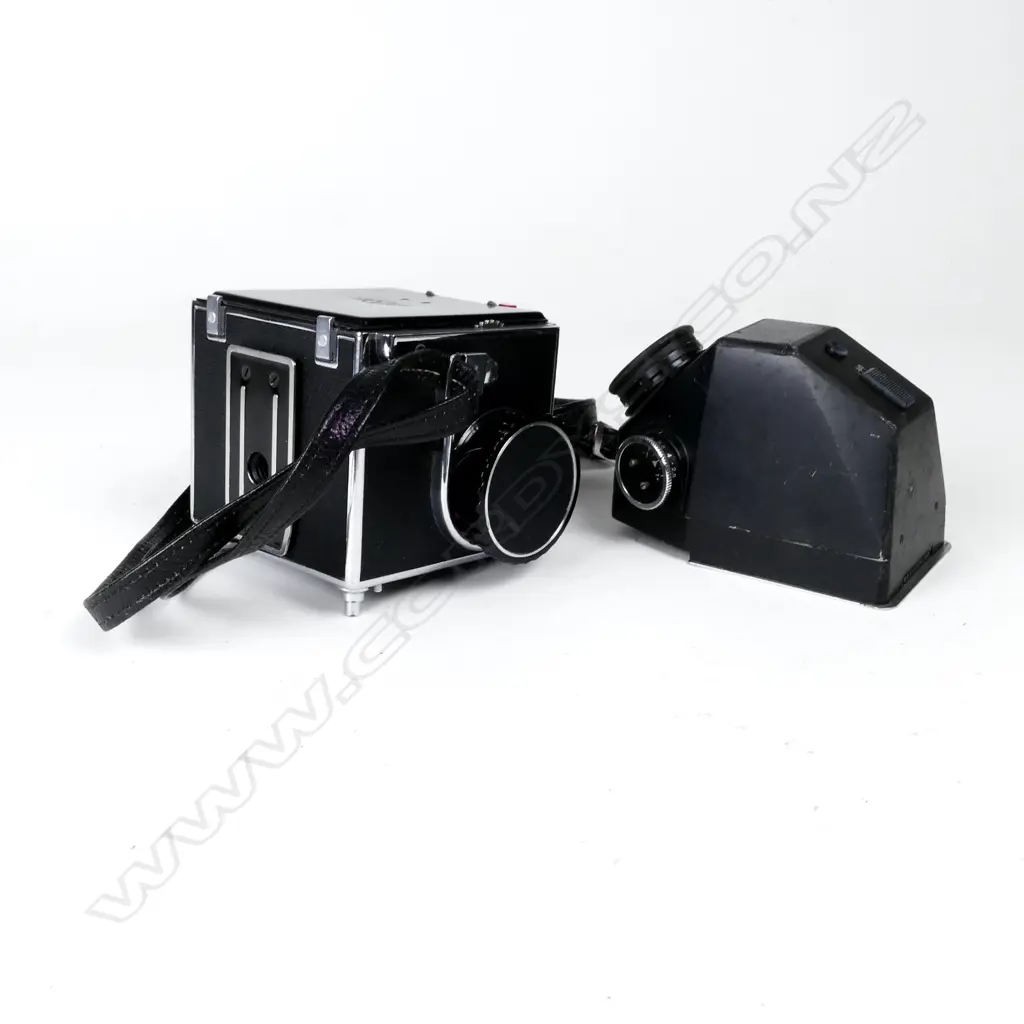 A Hasselblad 500C camera Image 1++