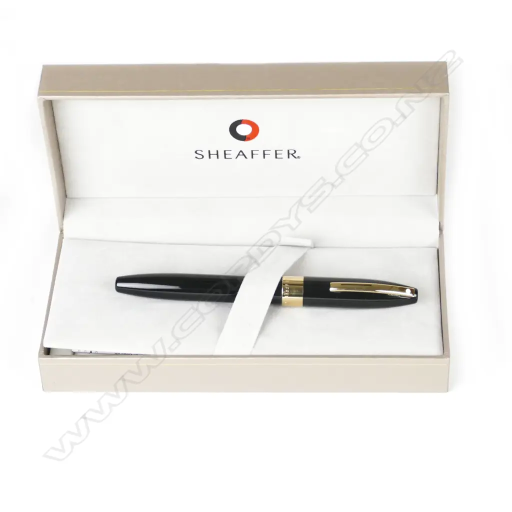 A Sheaffer Legacy II fountain pen Image 1++