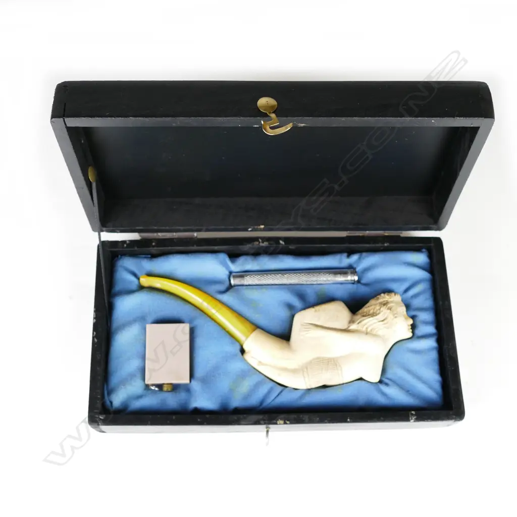 An old Meerschaum pipe Image 1++