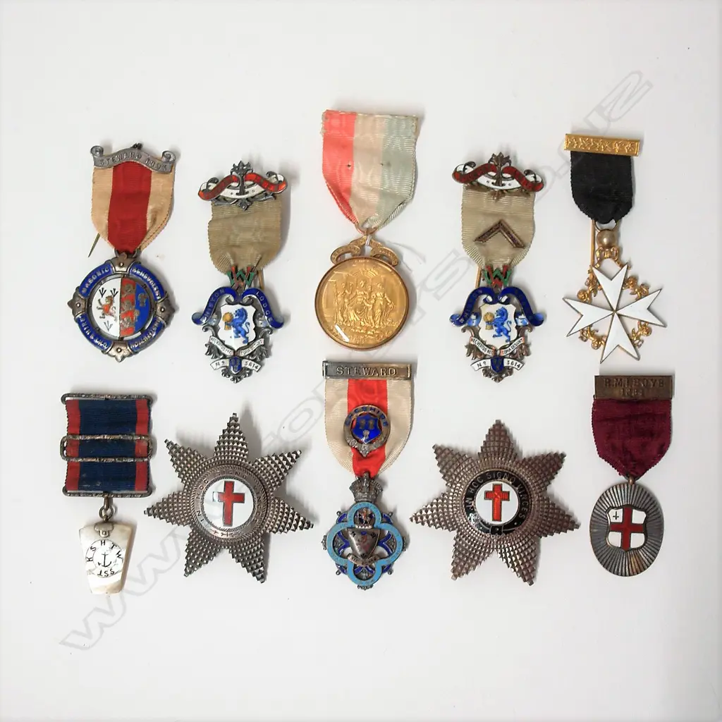 A selection of 10 early 20thC Masonic jewels Image 1++