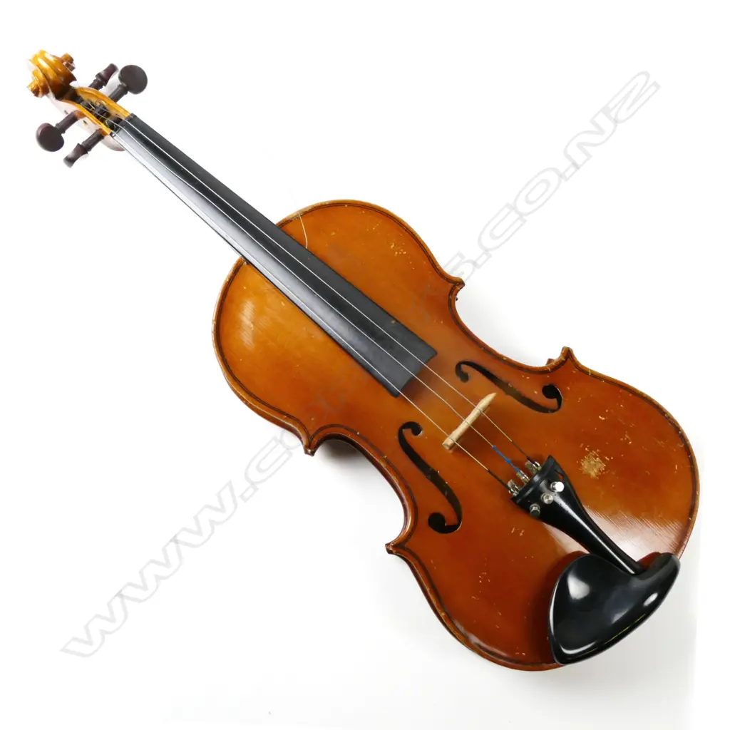 An old violin and bow Image 1++