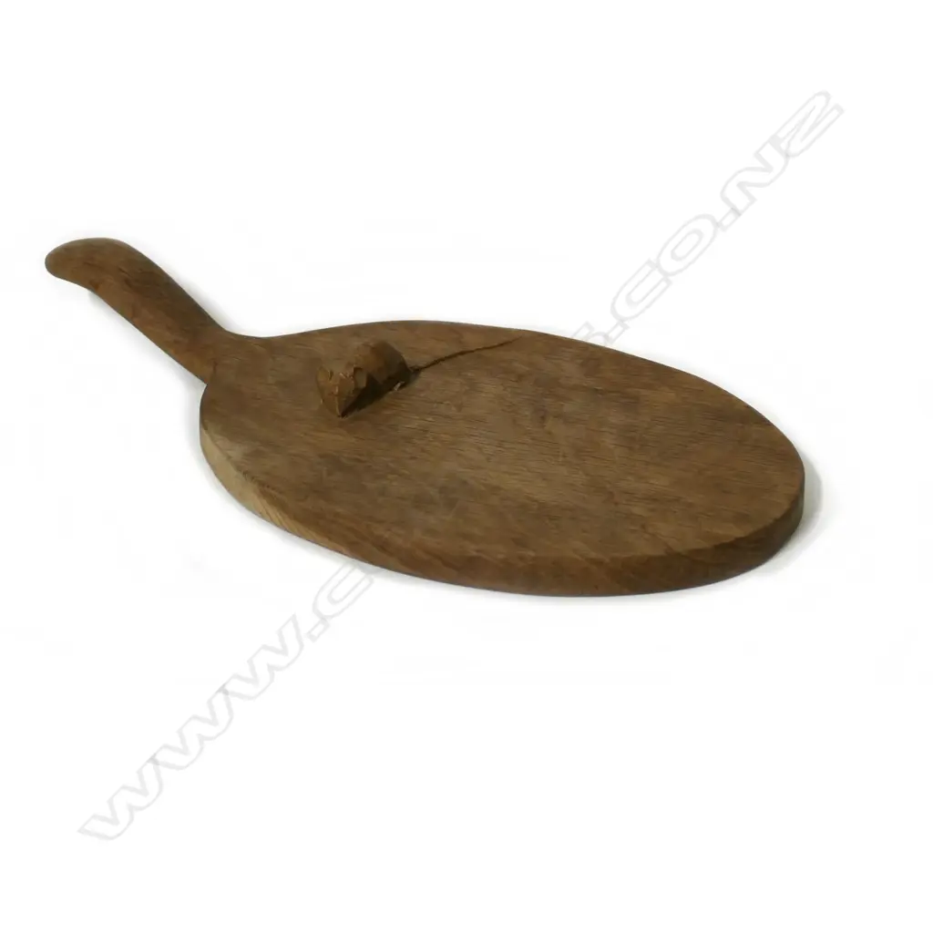 Robert Thompson Mouseman oak cheese board Image 1++