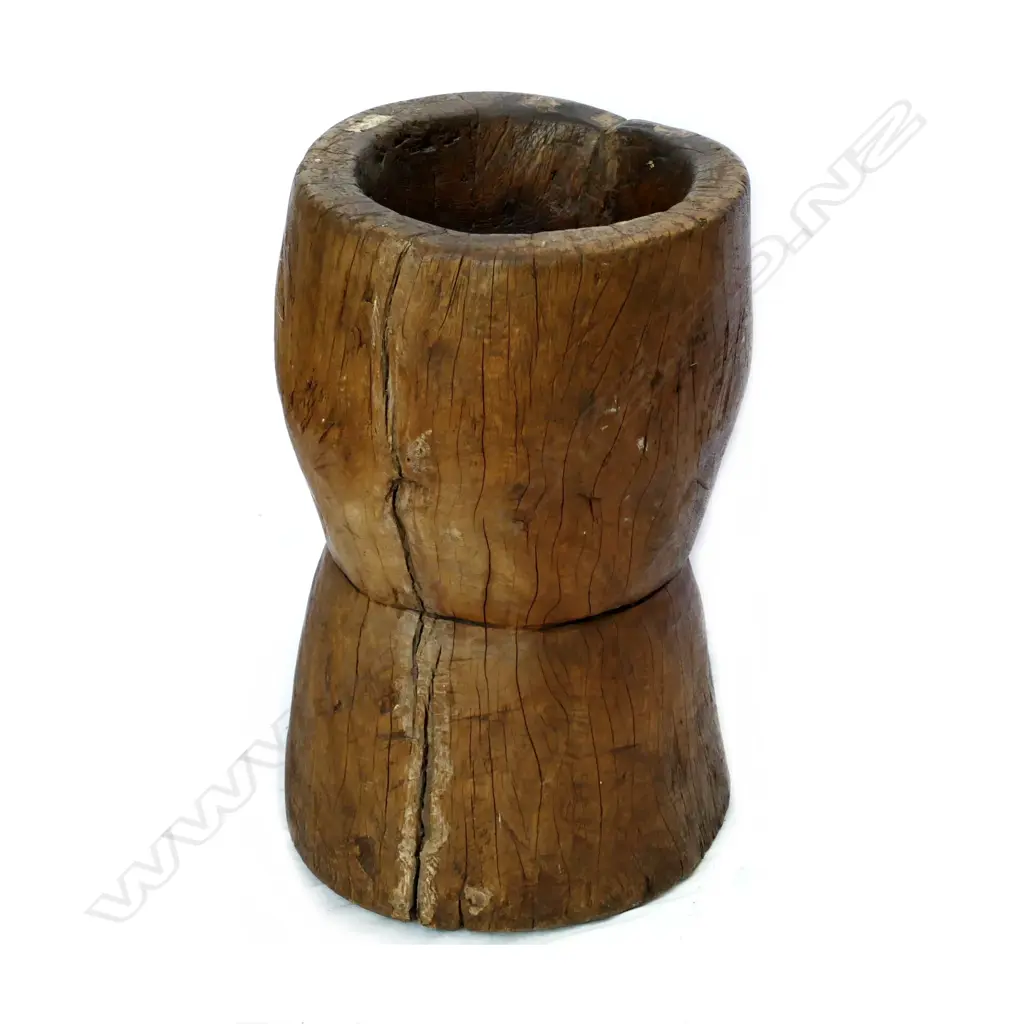A large wooden grain pounding pot Image 1++