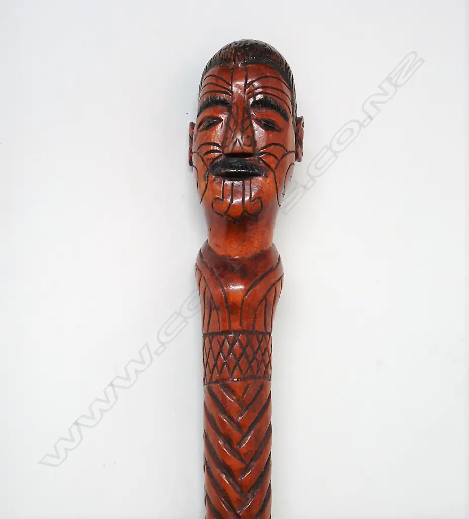 A early/mid 20thC Maori folk art carved walking stick Image 1++