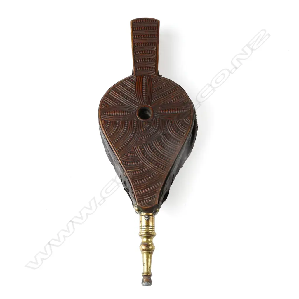 MAORI FOLK ART BELLOWS  Image 1++
