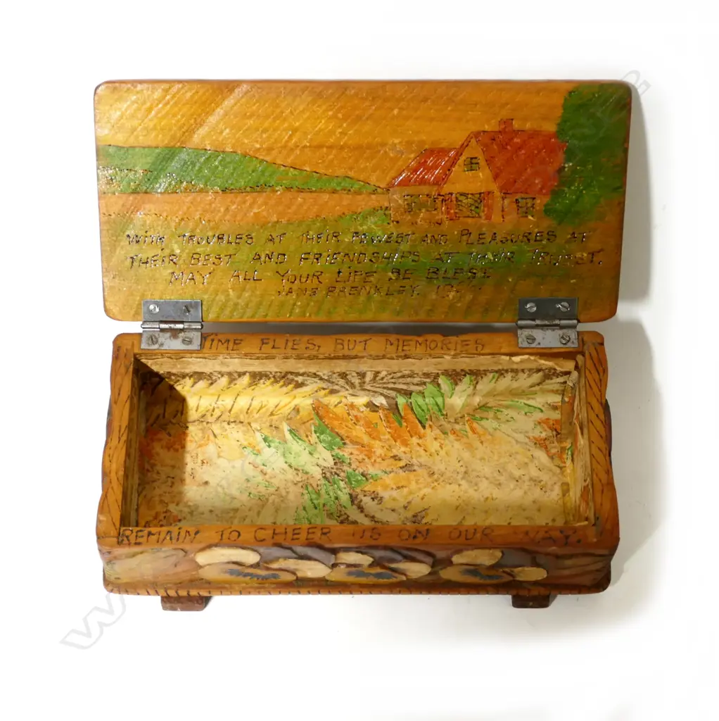 A Jane Brenkley N.Z. Folk Art trinket box Image 1++