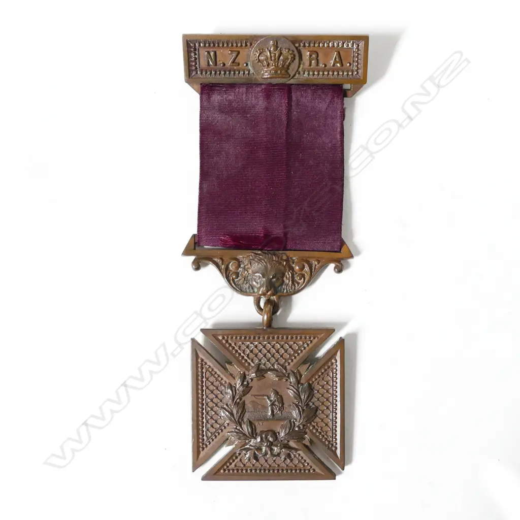 An Anton Teutenberg bronze N.Z. Rifle Association medal Image 1++