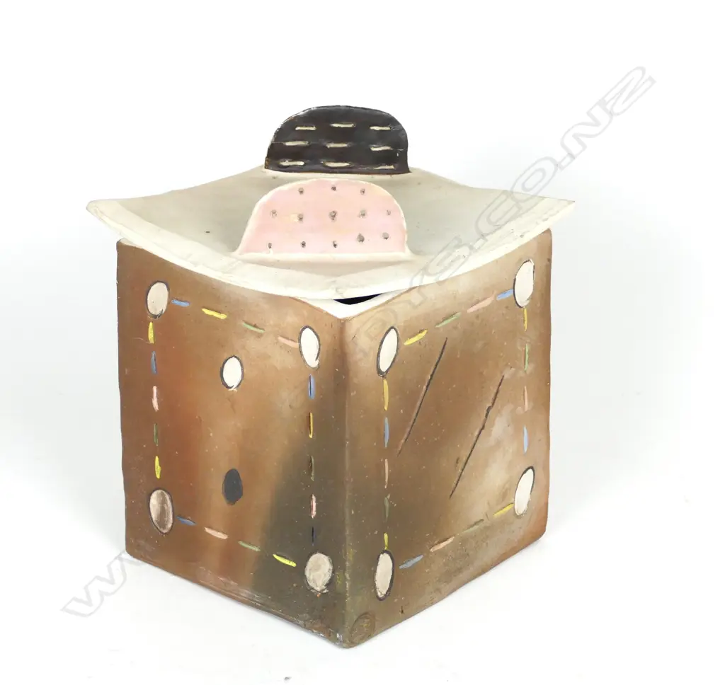A Denis O'Connor lidded pottery cube Image 1++