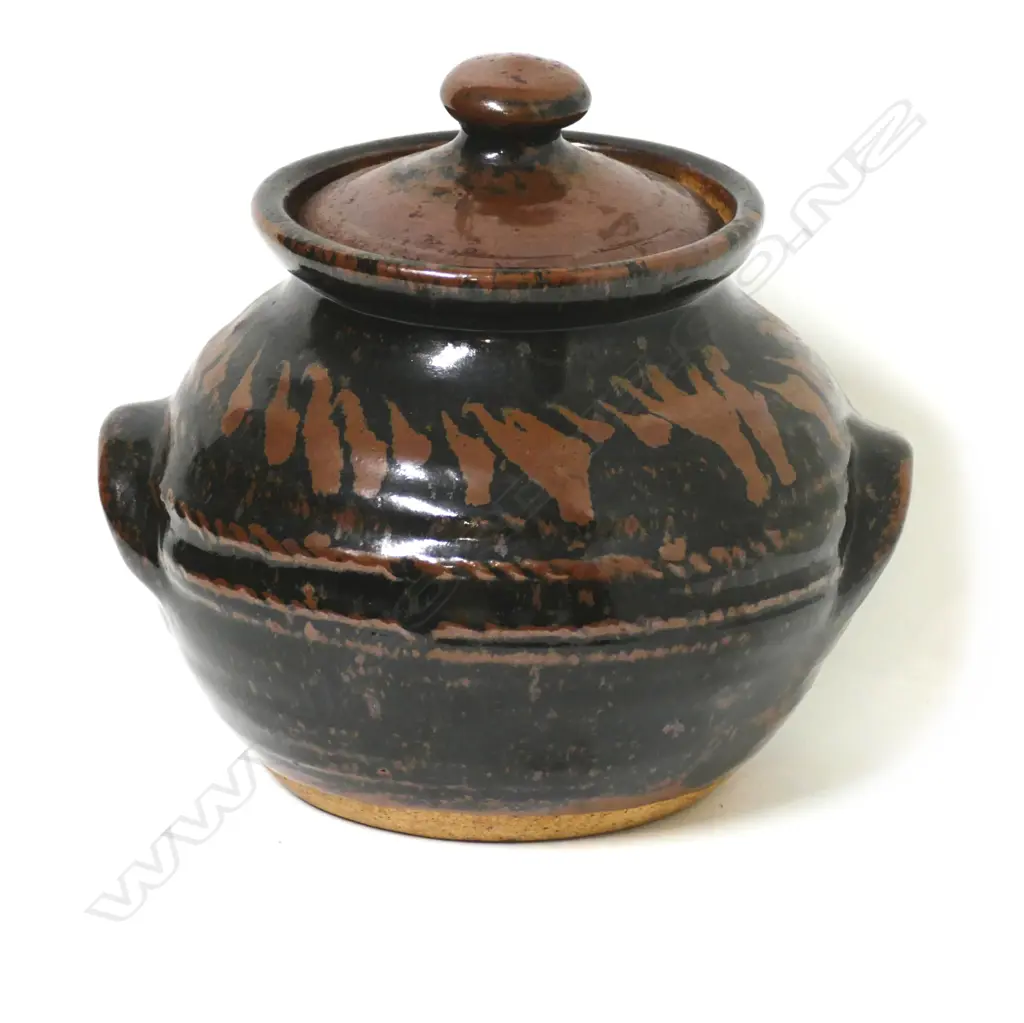 A good Len Castle two-handled lidded casserole Image 1++