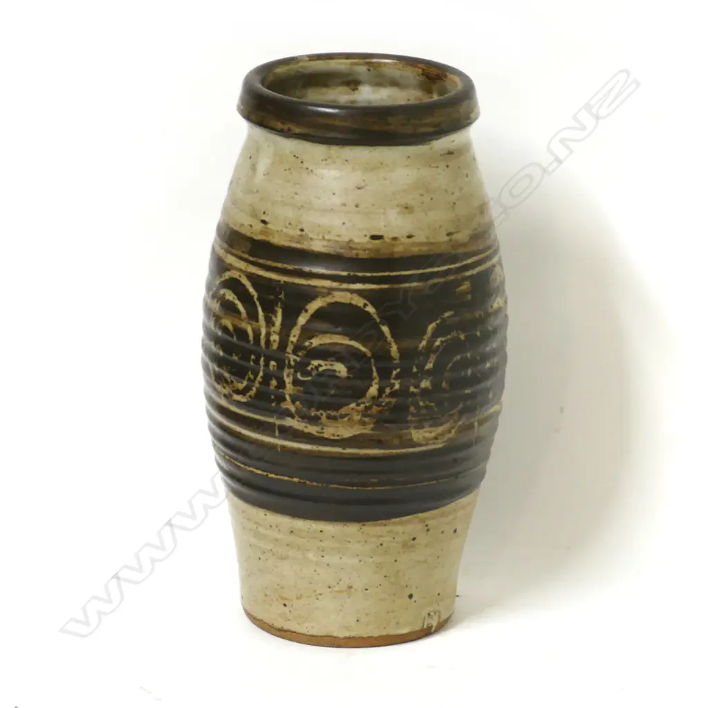 A Peter Stichbury pottery vase Image 1++