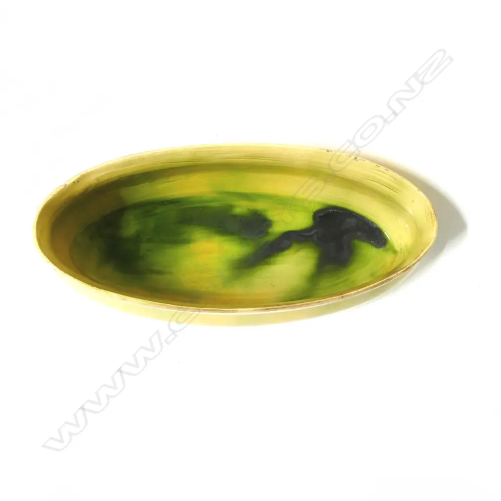 A large Briar Gardner pottery flower trough Image 1++