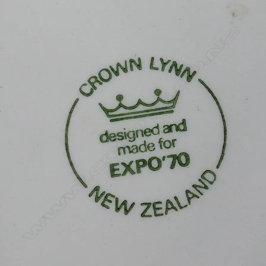 A Crown Lynn earthenware Expo '70 table dish of oblong shape Image 1++