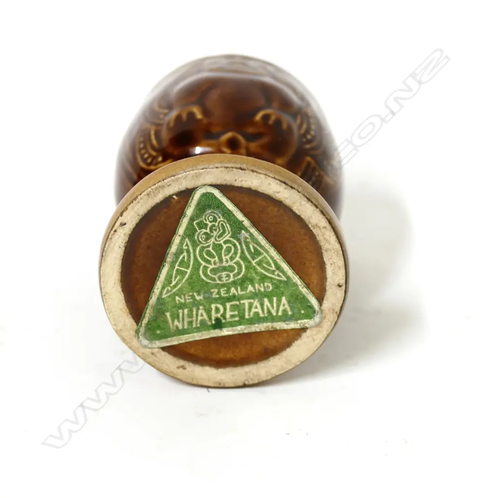 A rare Wharetana egg cup Image 1++