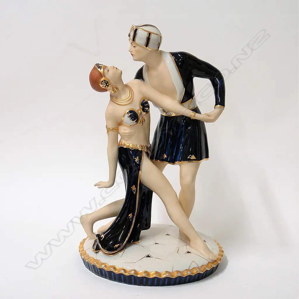 A Royal Dux Bohemian Roaring 20's Art Deco dancing couple Image 1++
