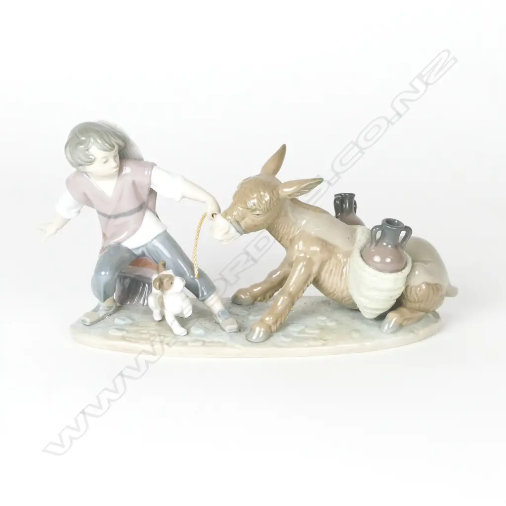 A Lladro figurine Image 1++