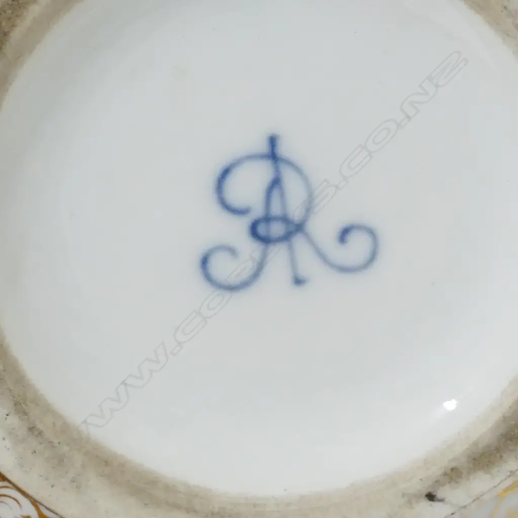 A German Dresden baluster vase Image 1++