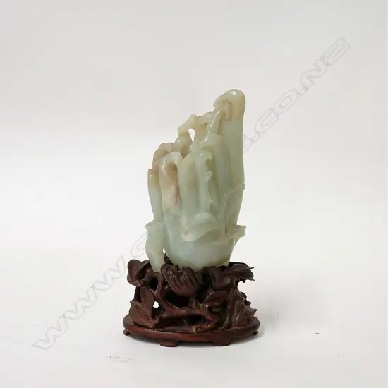 A Chinese carved jade Buddha's hand citron