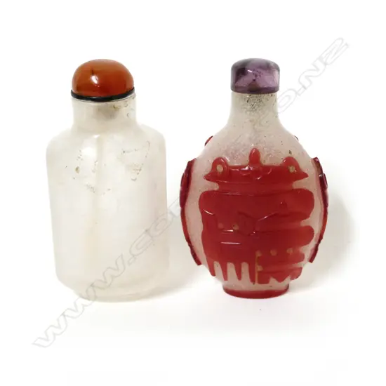 Two Chinese snuff bottles