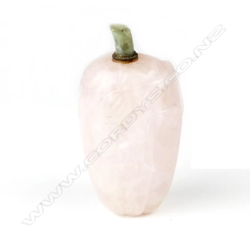 A rose quartz snuff bottle Image 1++