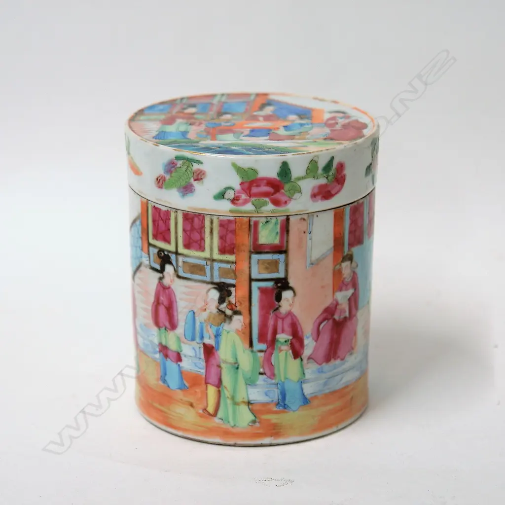 A 19thC Chinese famille rose porcelain lidded canister Image 1++