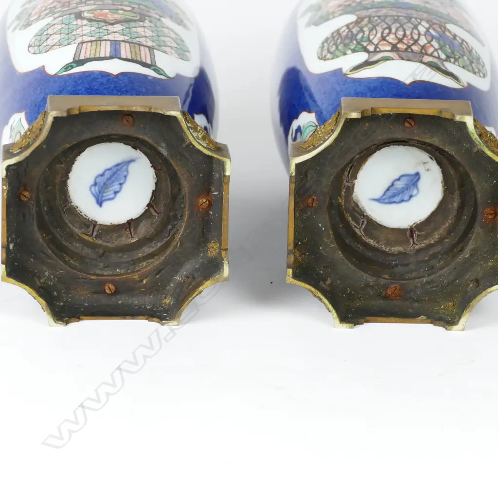 A pair of 18th/19thC fine Chinese decorated speckled blue ground lidded baluster vases Image 1++