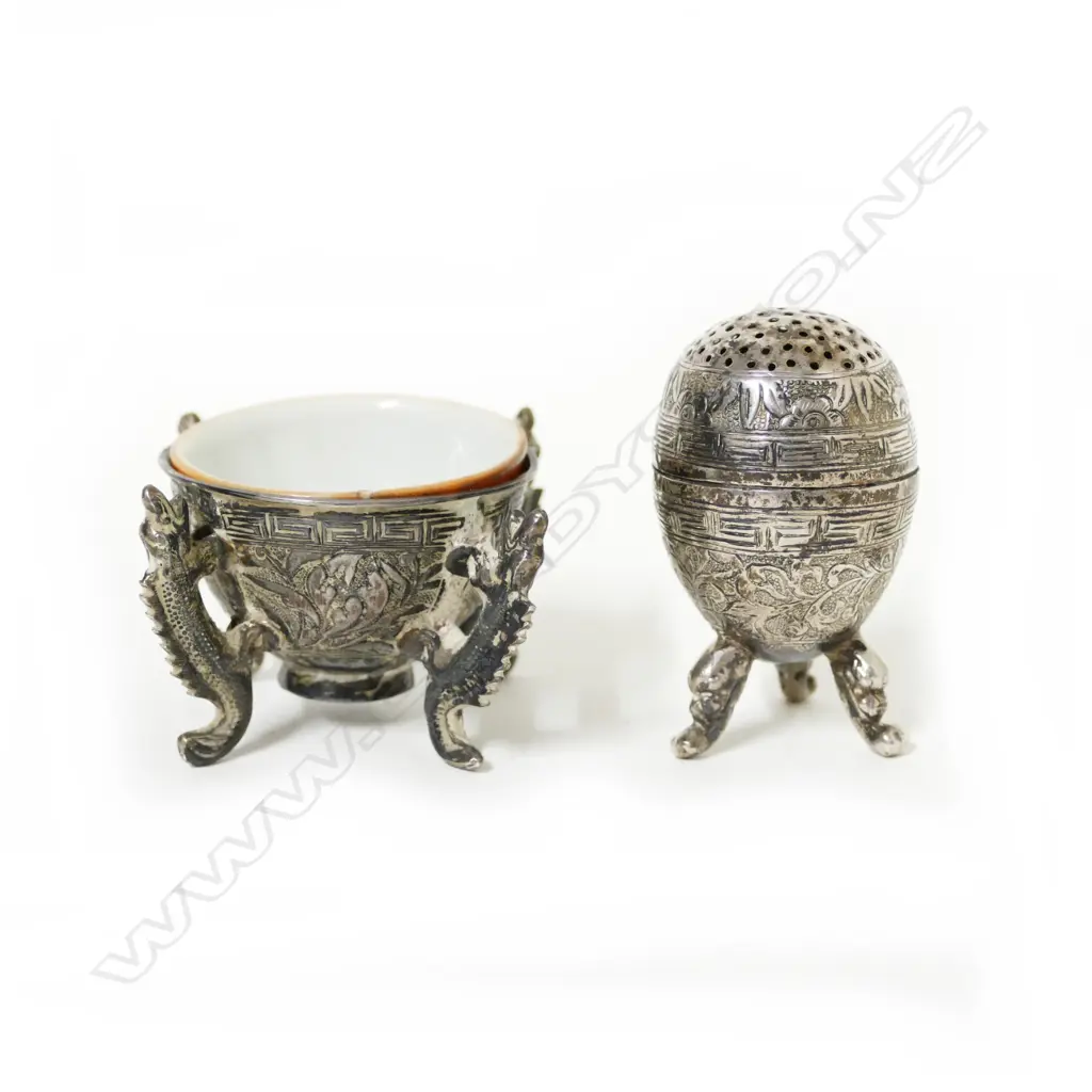A Chinese silver pepper and salt Image 1++