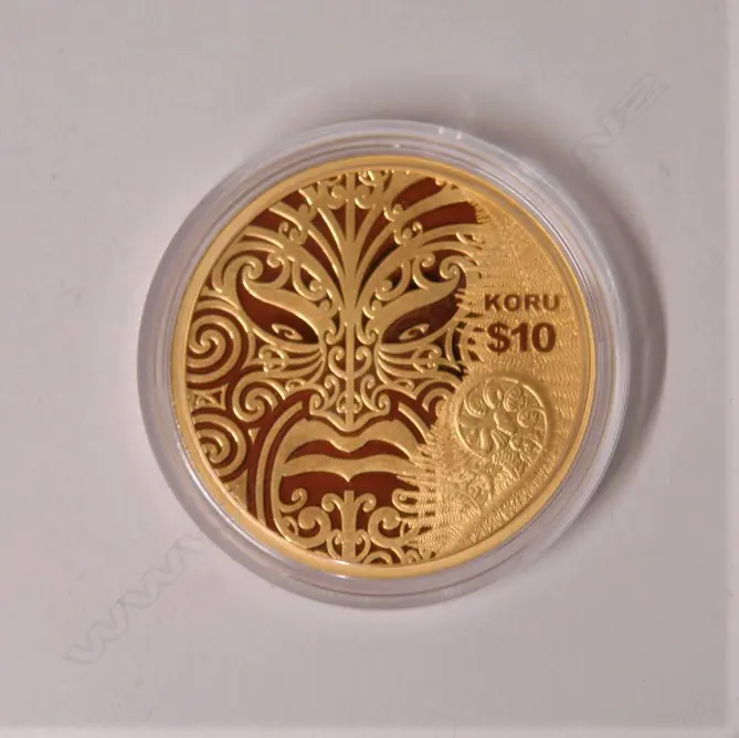 NZ 2013 gold $10 proof 'KORU' coin Image 1++