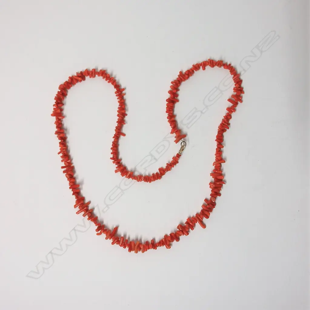 A c.1900 Mediterranean orange branch coral necklace Image 1++
