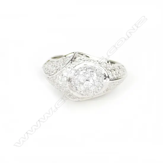 An 18ct white gold and diamond ring
