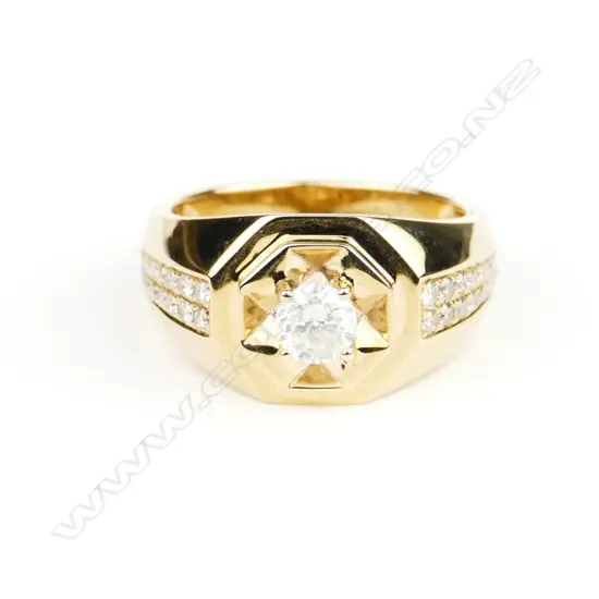 A 14ct. gold and diamond gent's ring