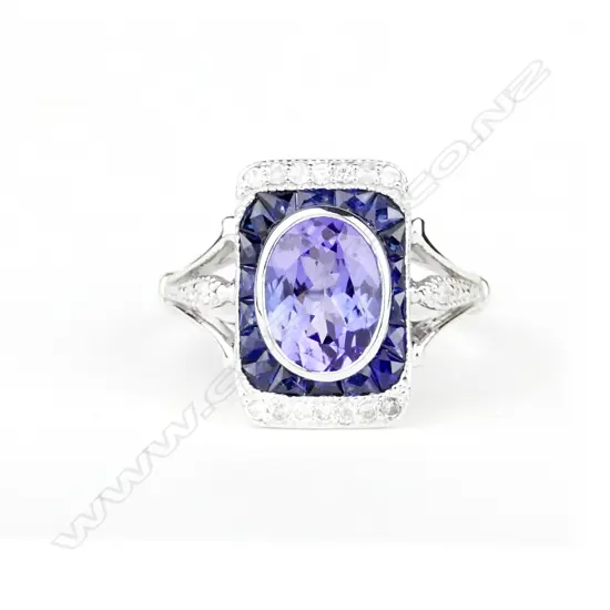 An 18ct. white gold tanzanite