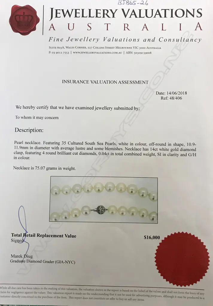 A South Sea cultured pearl necklace Image 1++
