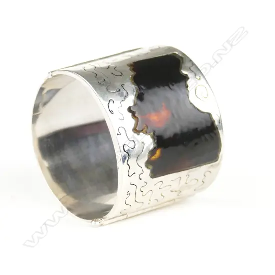 A Refia Sacks bespoke silver and tortoise shell hinged bangle