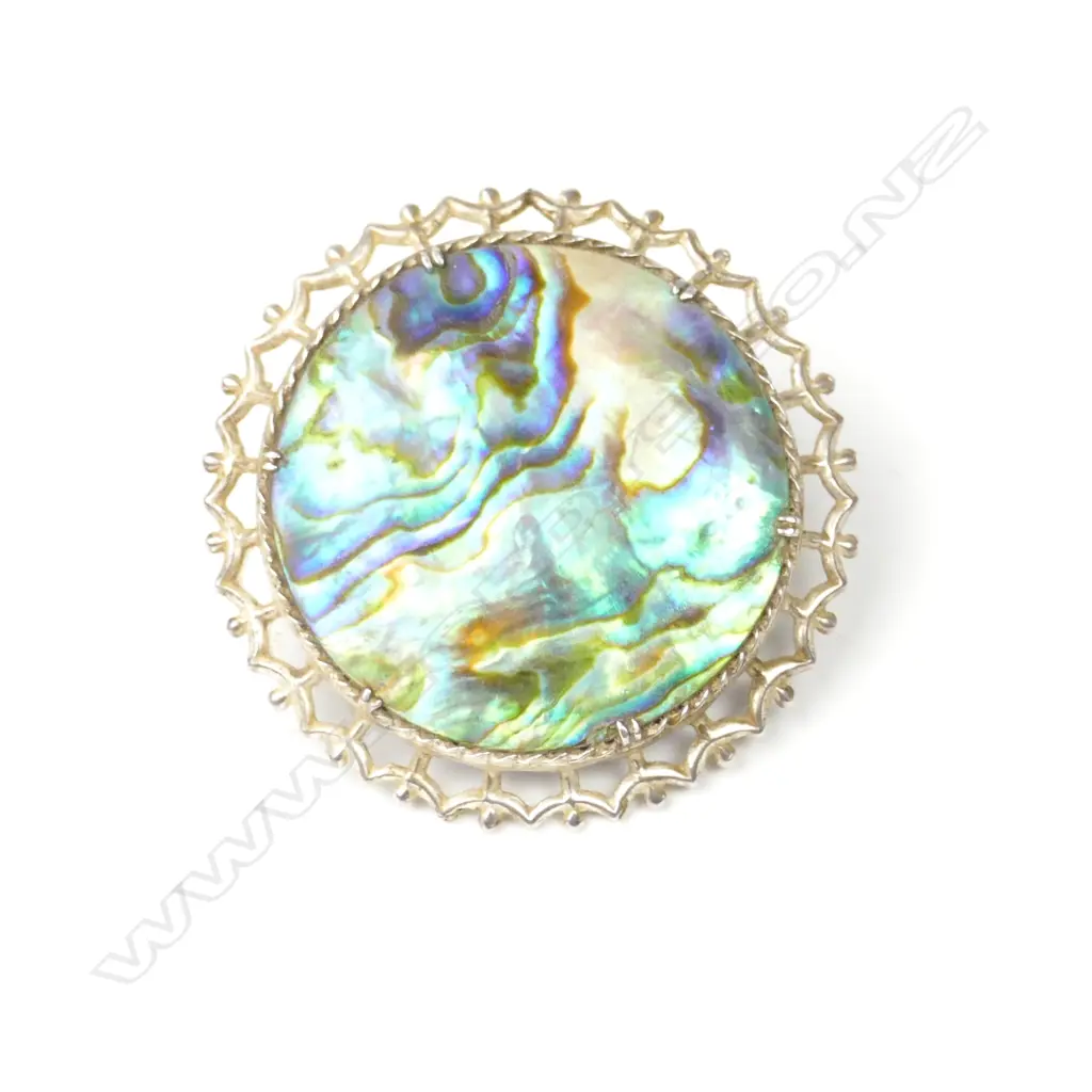 A N.Z. silver and paua brooch Image 1++