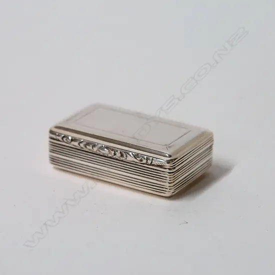 A William IV silver snuff box