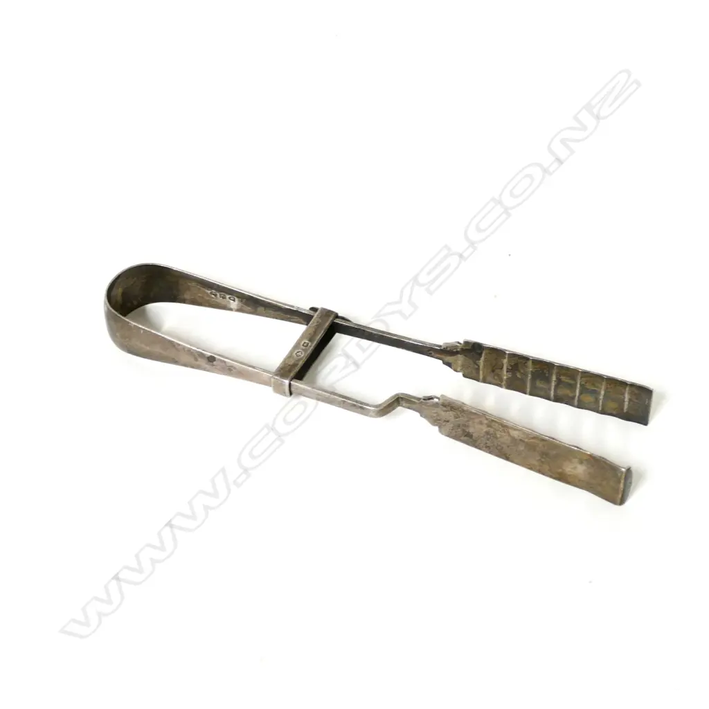 ANTIQUE STG SIL. LGE TONGS 139GMS Image 1++