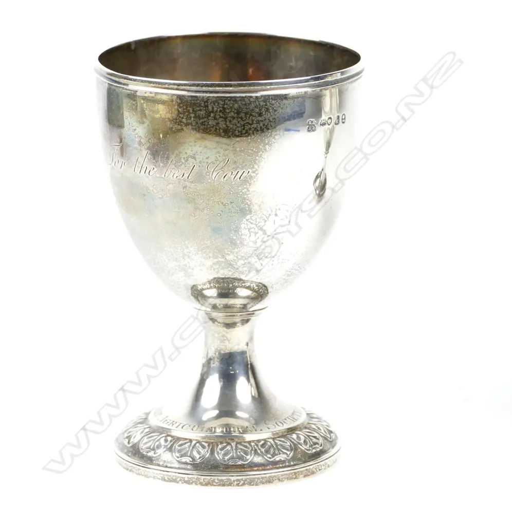 A fine quality George IV trophy goblet Image 1++